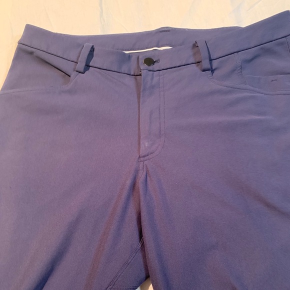 Lululemon ABC pant - Picture 3 of 3